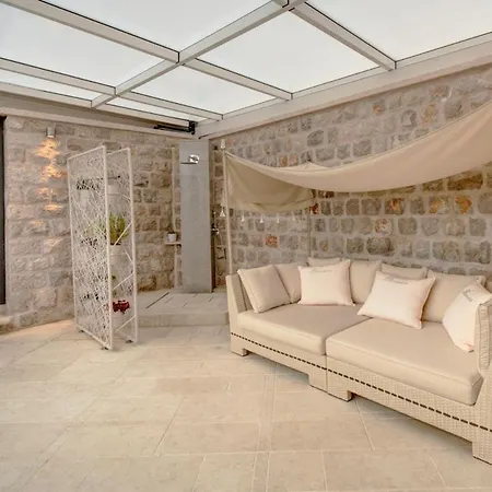 빌라 Ploce Sleeps 12 Pool Air Con Wifi *